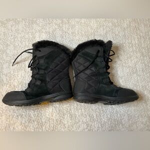 Columbia rain and cold weather boots. Size 8.5. All black and fuzzy tops!